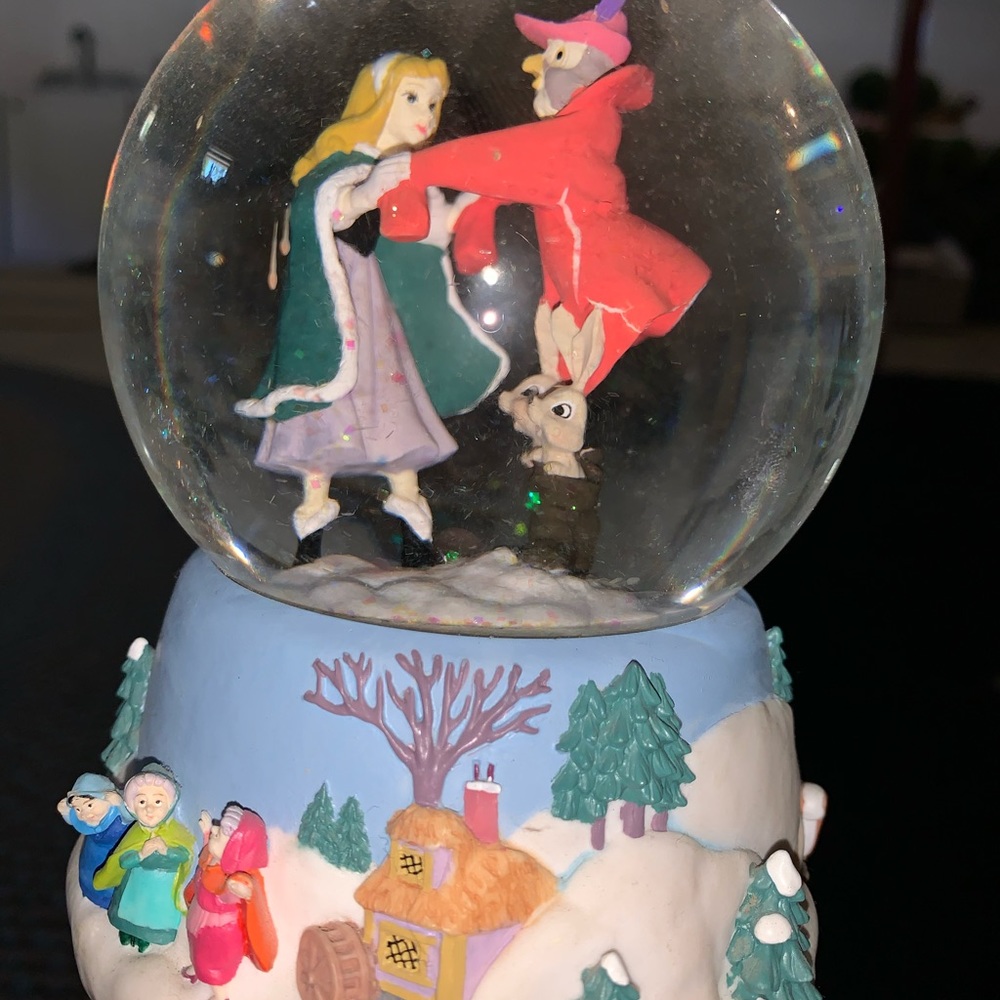 Sleeping beauty snow globe
